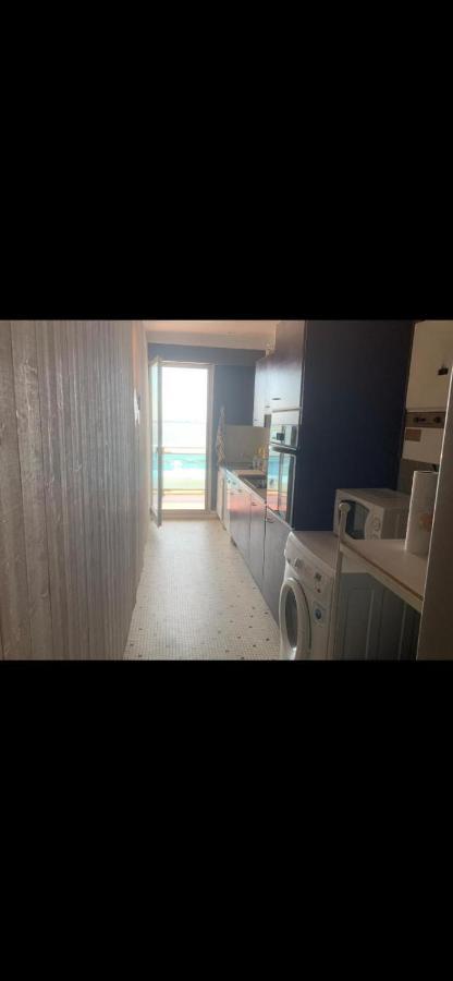 Apartment Spacious Bright Nest With Balcony Facing The Sea