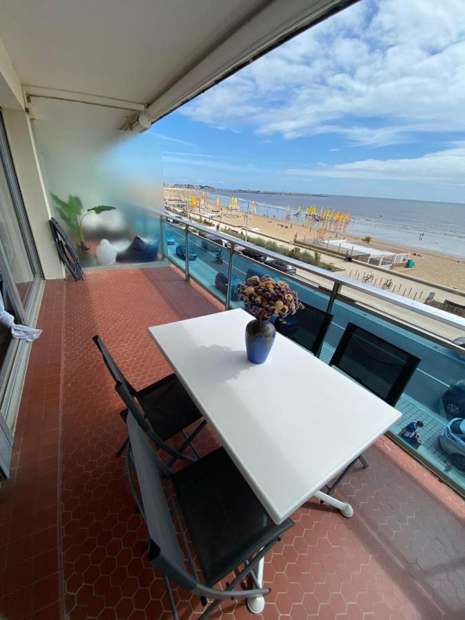 Apartment Spacious Bright Nest With Balcony Facing The Sea